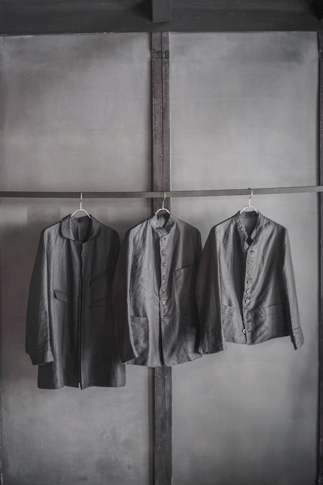BLACK LINEN