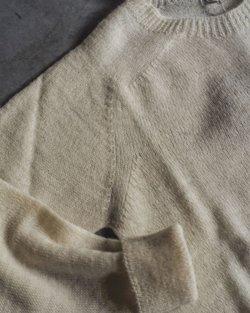 1PLY SHETLAND SWEATER CREW NECK - SHETLAND WOOL - NATURAL & BLACK