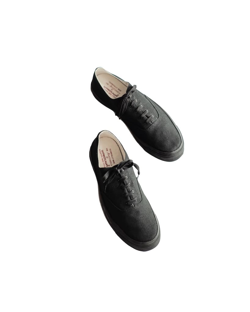 WAKOUWA LOW CUT - BLACK CANVAS - BLACK SOLE
