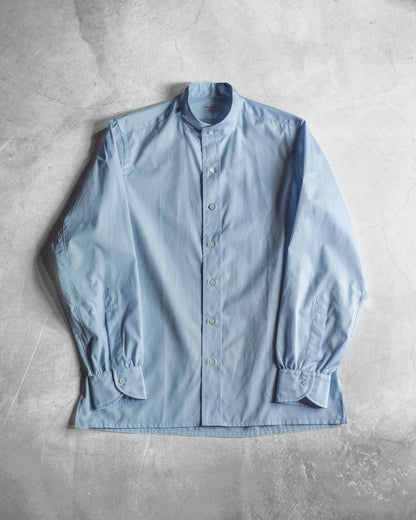 BAND COLLAR SHIRT - COTTON POPLIN - WHITE & BLUE