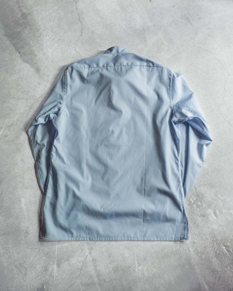 BAND COLLAR SHIRT - COTTON POPLIN - WHITE & BLUE