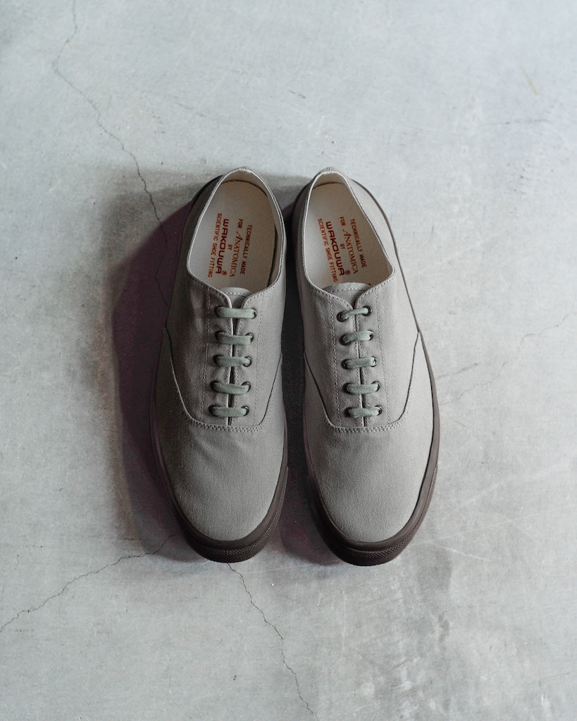 WAKOUWA LOW CUT SAPPORO LIMITED - SWIM GREY CANVAS - BROWN SOLE
