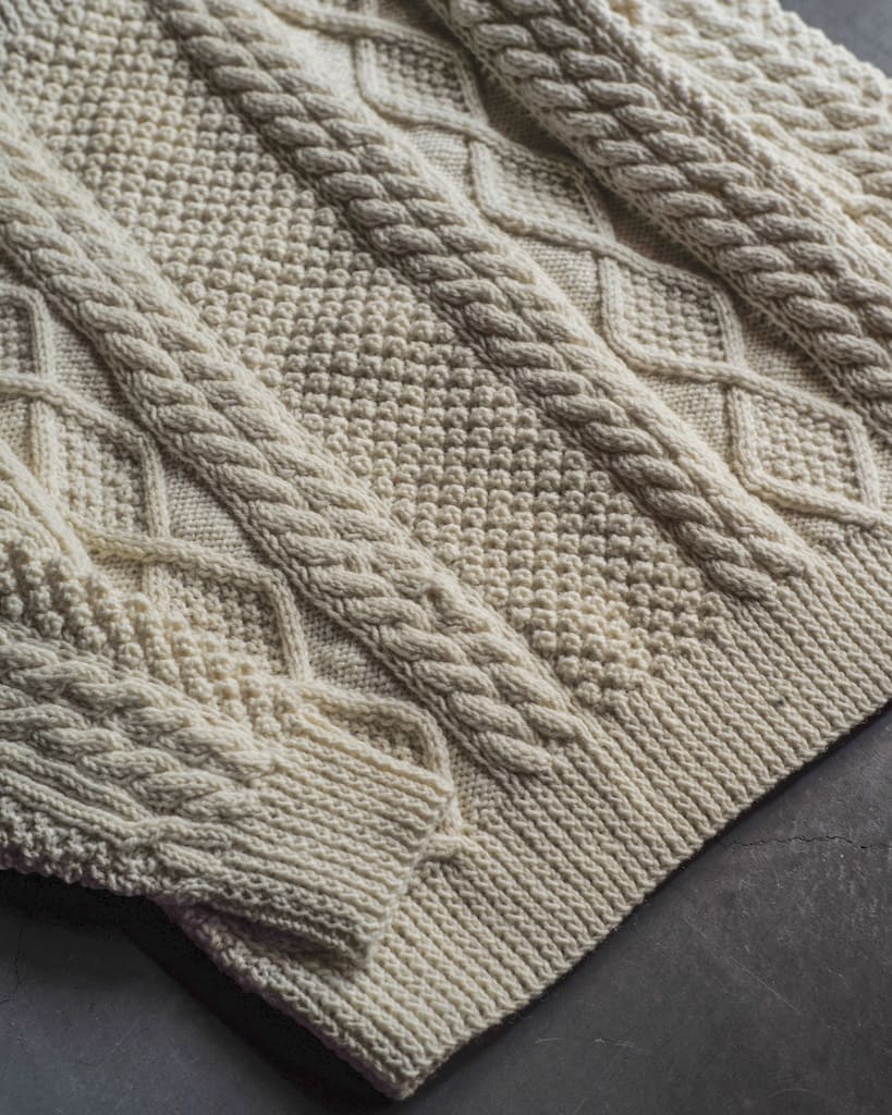 ATHENA DESGIN for ANATOMICA - ARAN CREW NECK SWEATER - WHITE & GREY