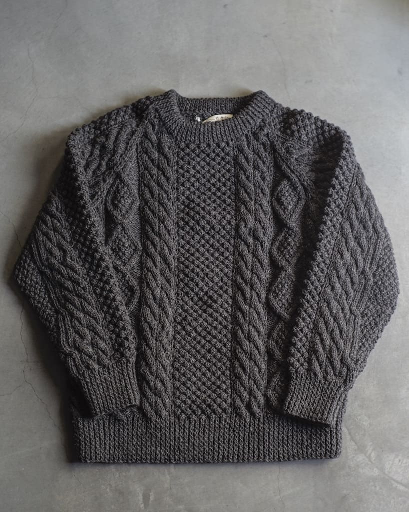 ATHENA DESGIN for ANATOMICA - ARAN CREW NECK SWEATER - WHITE & GREY