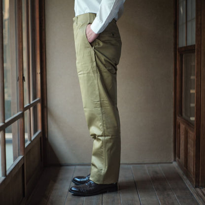 CHINOⅡ - WEAPON - BEIGE & NAVY