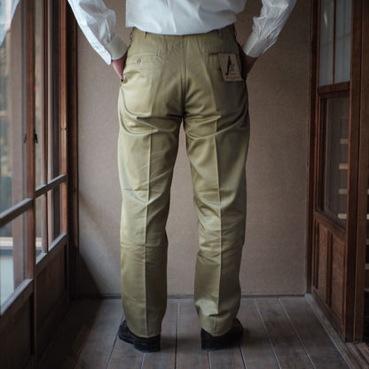 CHINOⅡ - WEAPON - BEIGE & NAVY