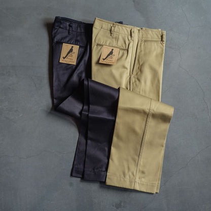 CHINOⅡ - WEAPON - BEIGE & NAVY