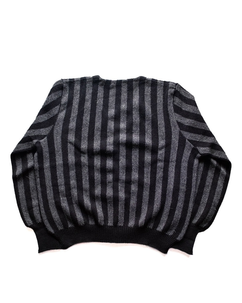 FANNI LEMMERMAYER V NECK CARDIGUN - 2PLY ALPACA - BLACK GREY