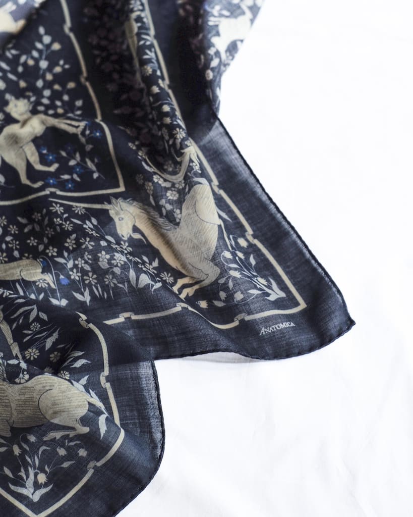 UNICORN SCARF - WOOL × SILK - NAVY – ANATOMICA KYOTO アナトミカ京都
